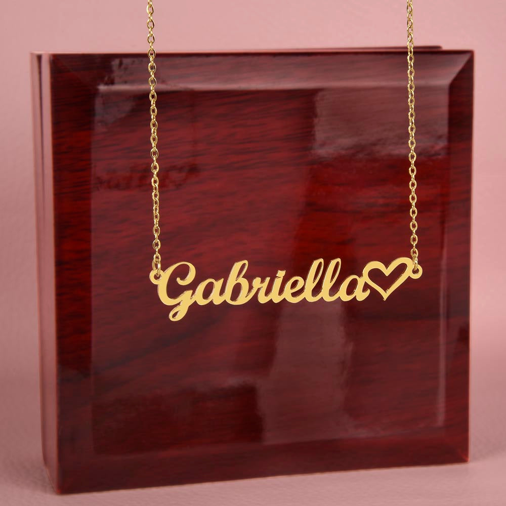 JEWELRY | Name Necklace + Heart